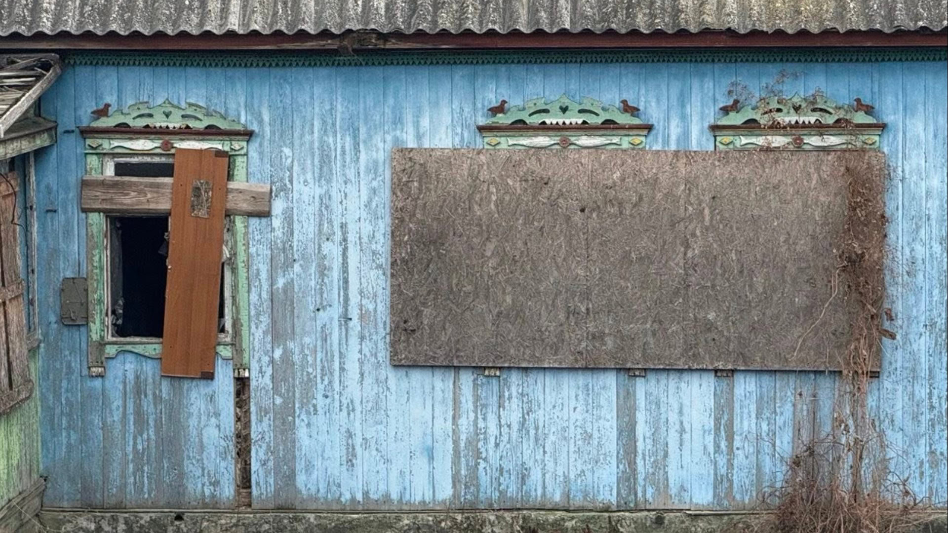 Дерев'яний будинок на Завальній 2д в Осокорках — останній такий на лівобережжі, під загрозою знесення заради 24-поверхового комплексу