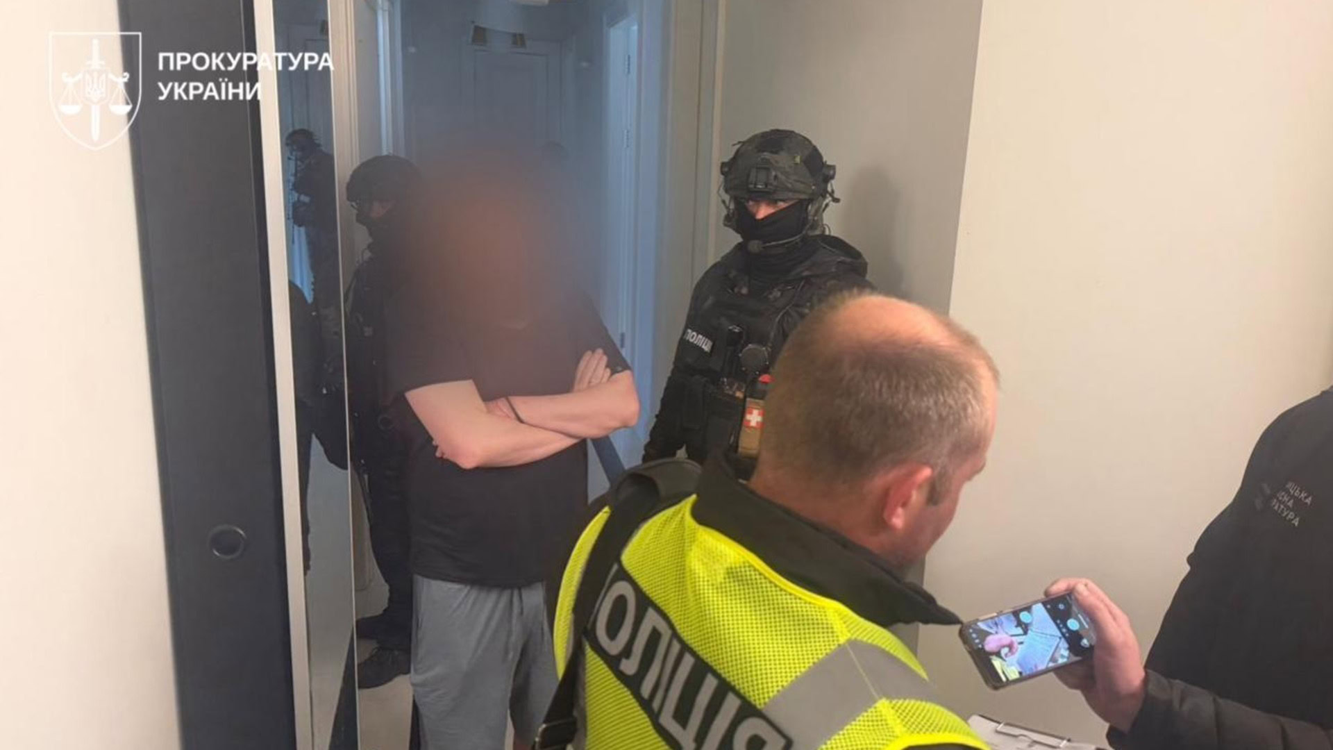 Правоохоронці проводять обшуки у справі фіктивного продажу зерна на Київщині, троє підозрюваних