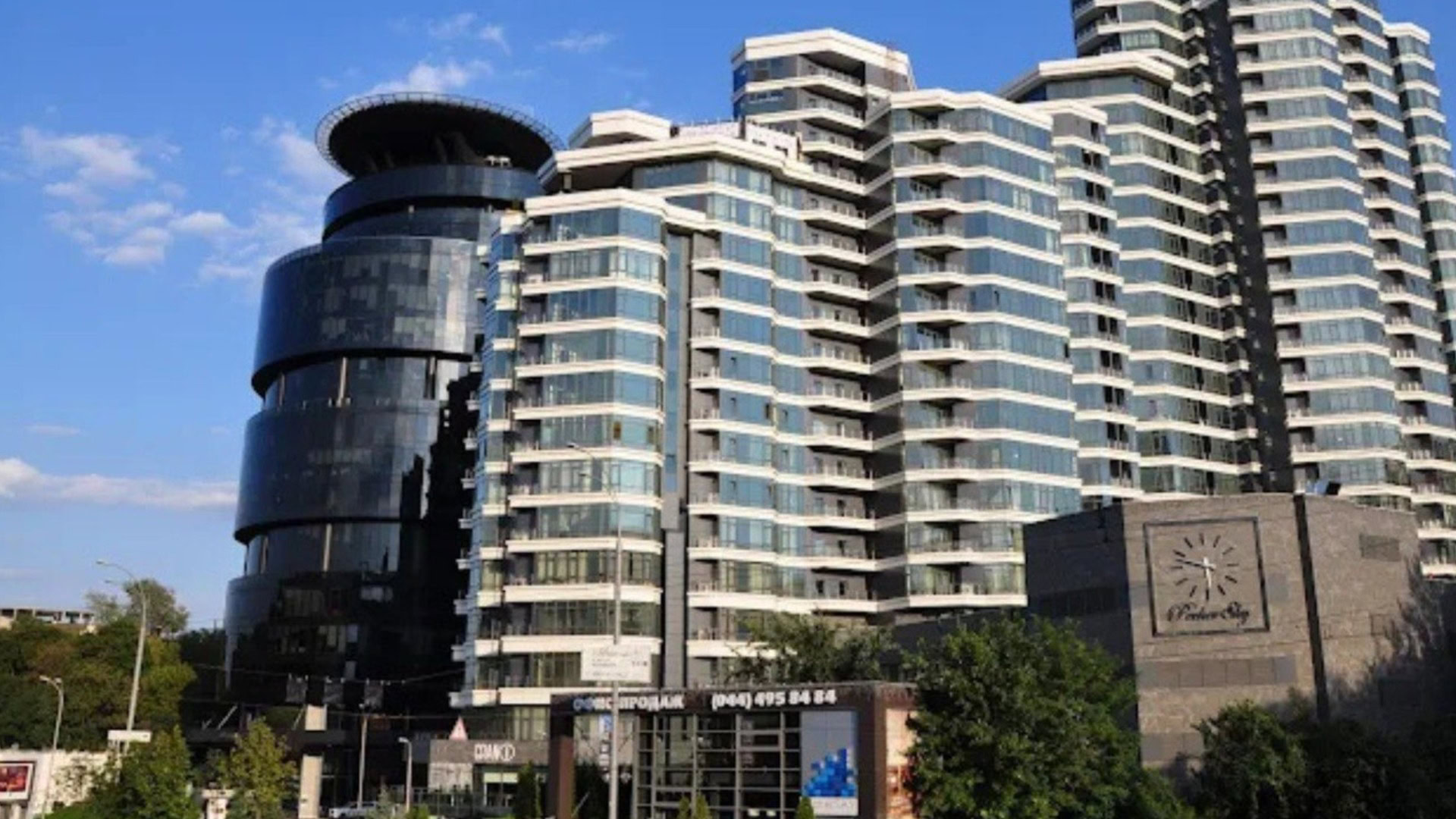 Житловий комплекс бізнес-класу в Києві, квартири в якому намагалися привласнити шахраї через підроблені документи