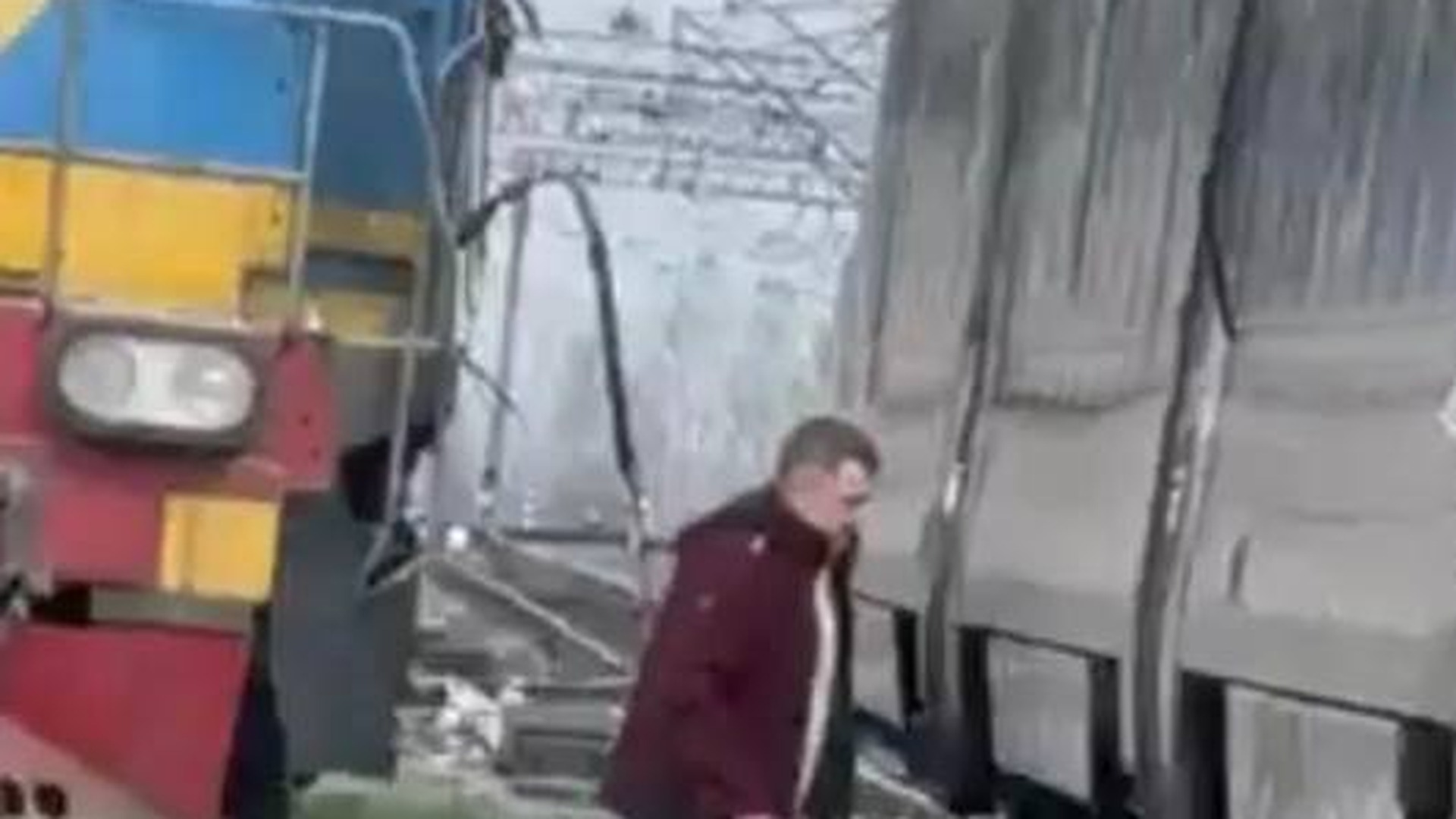 Бічне зіткнення тепловоза приватного кар'єра з поїздом Інтерсіті+ на станції Браїлів у Вінницькій області 18 квітня 2026