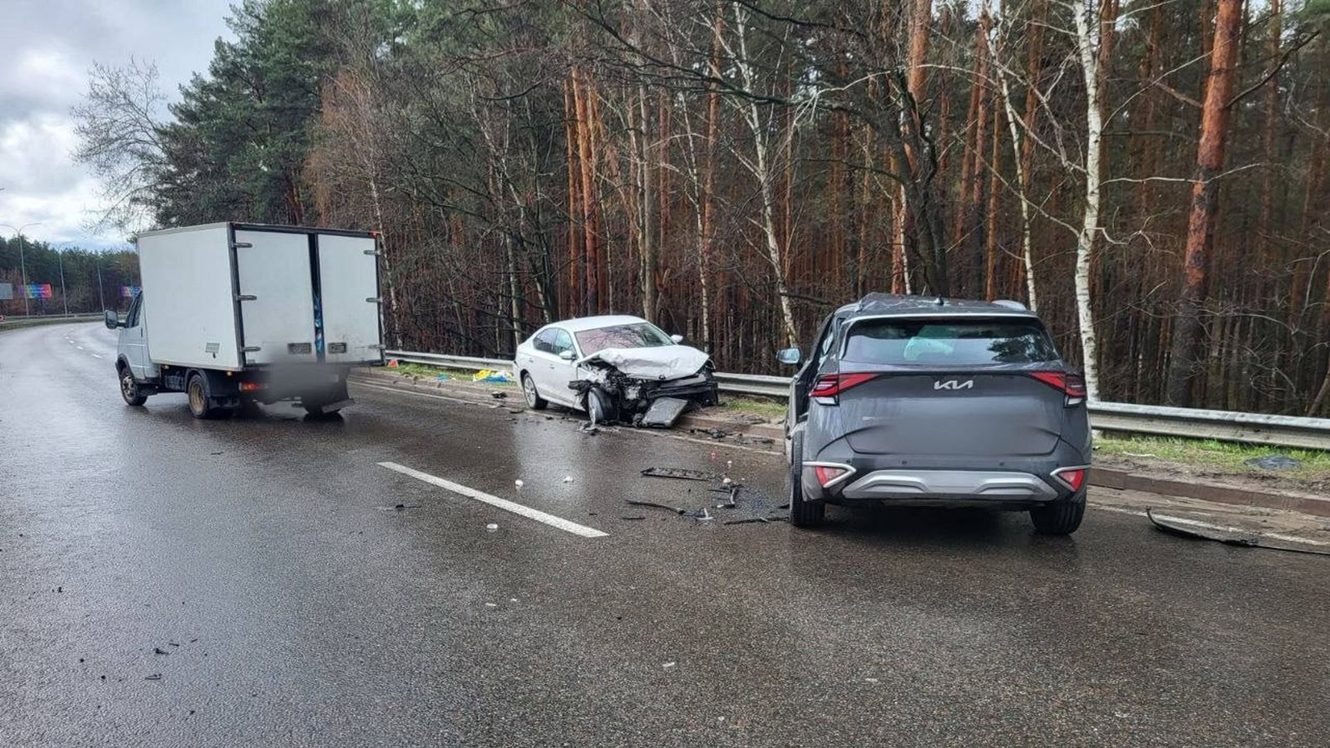 Троє поранених у ДТП на Вишгородщині: 4 авто