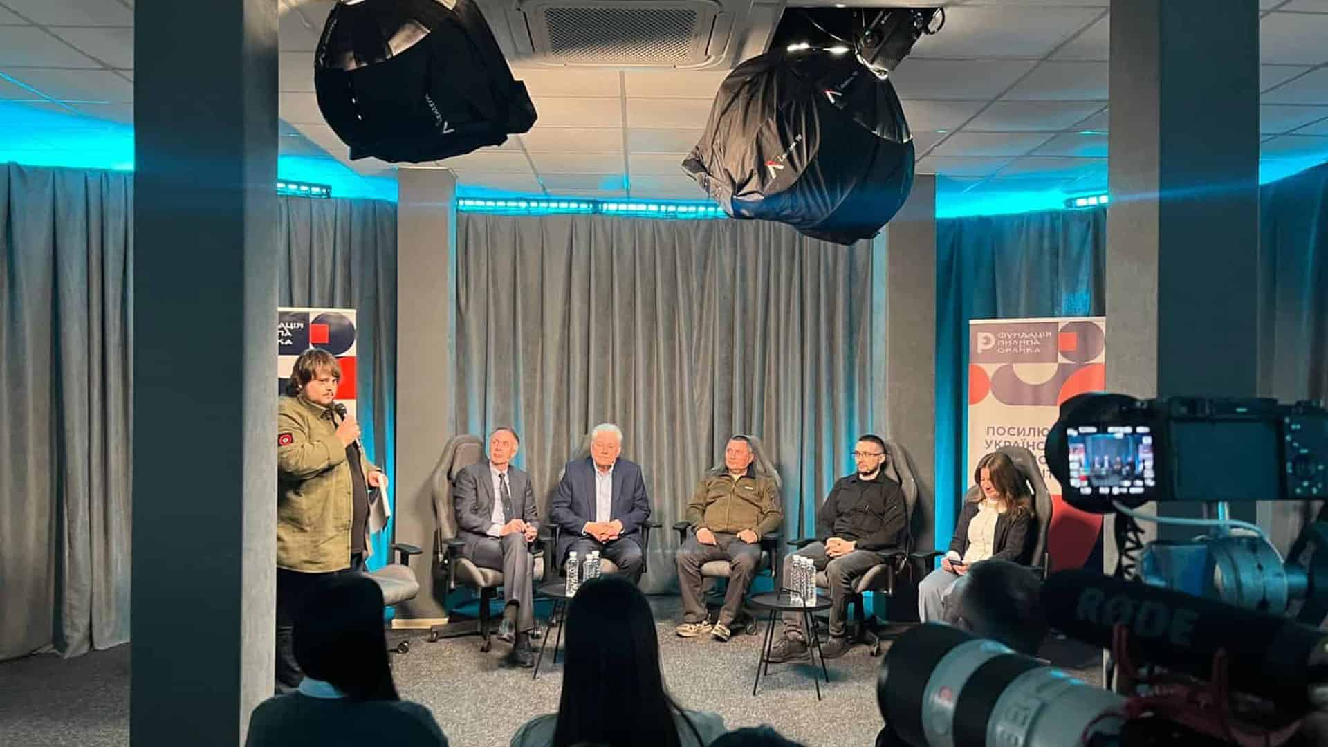 Учасники дискусії Фундації Пилипа Орлика про загрозу безпеці та перспективи перемоги над Росією