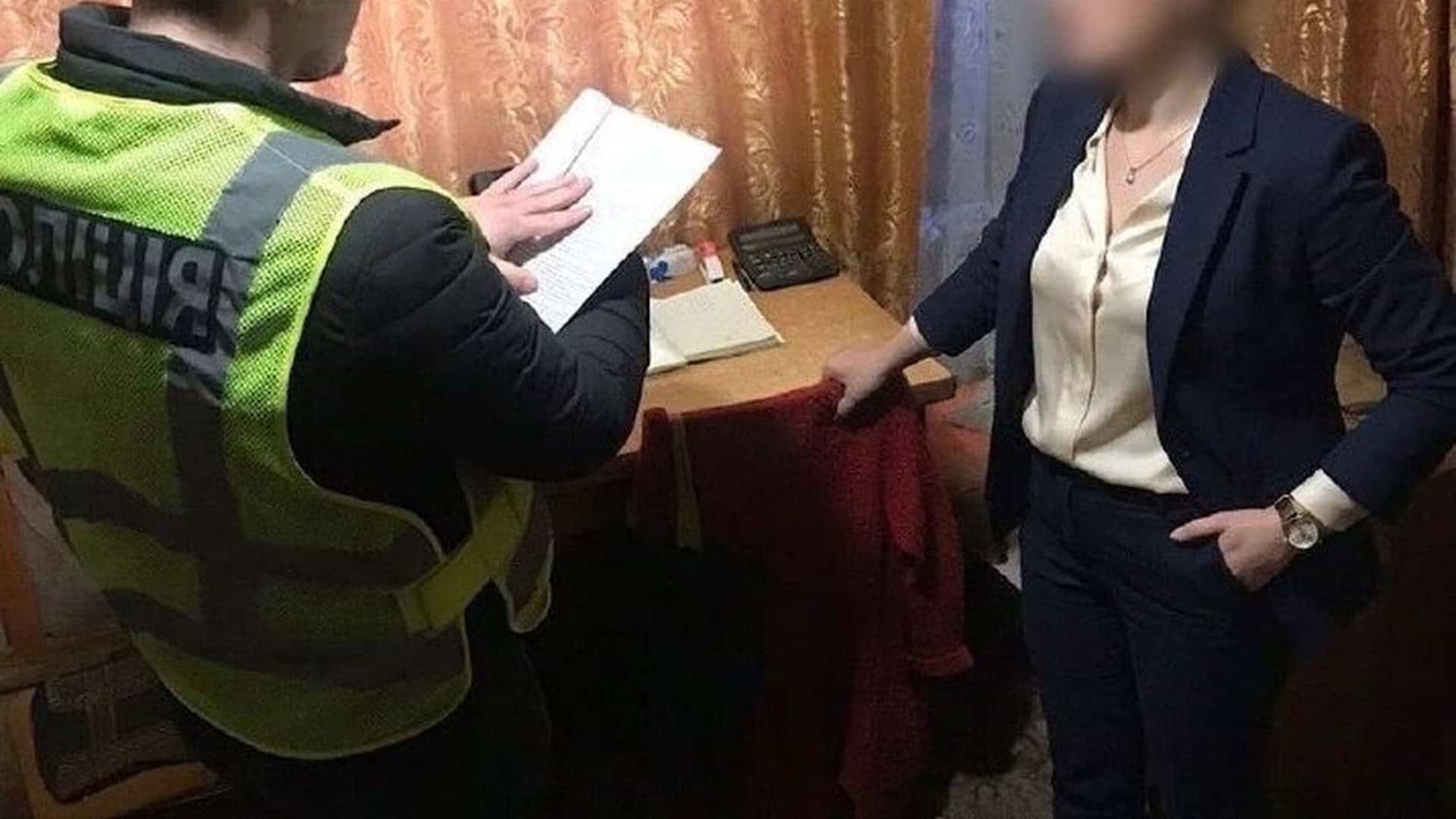 У Києві судитимуть посадовицю за обхід санкцій РНБО на 500 тис. грн