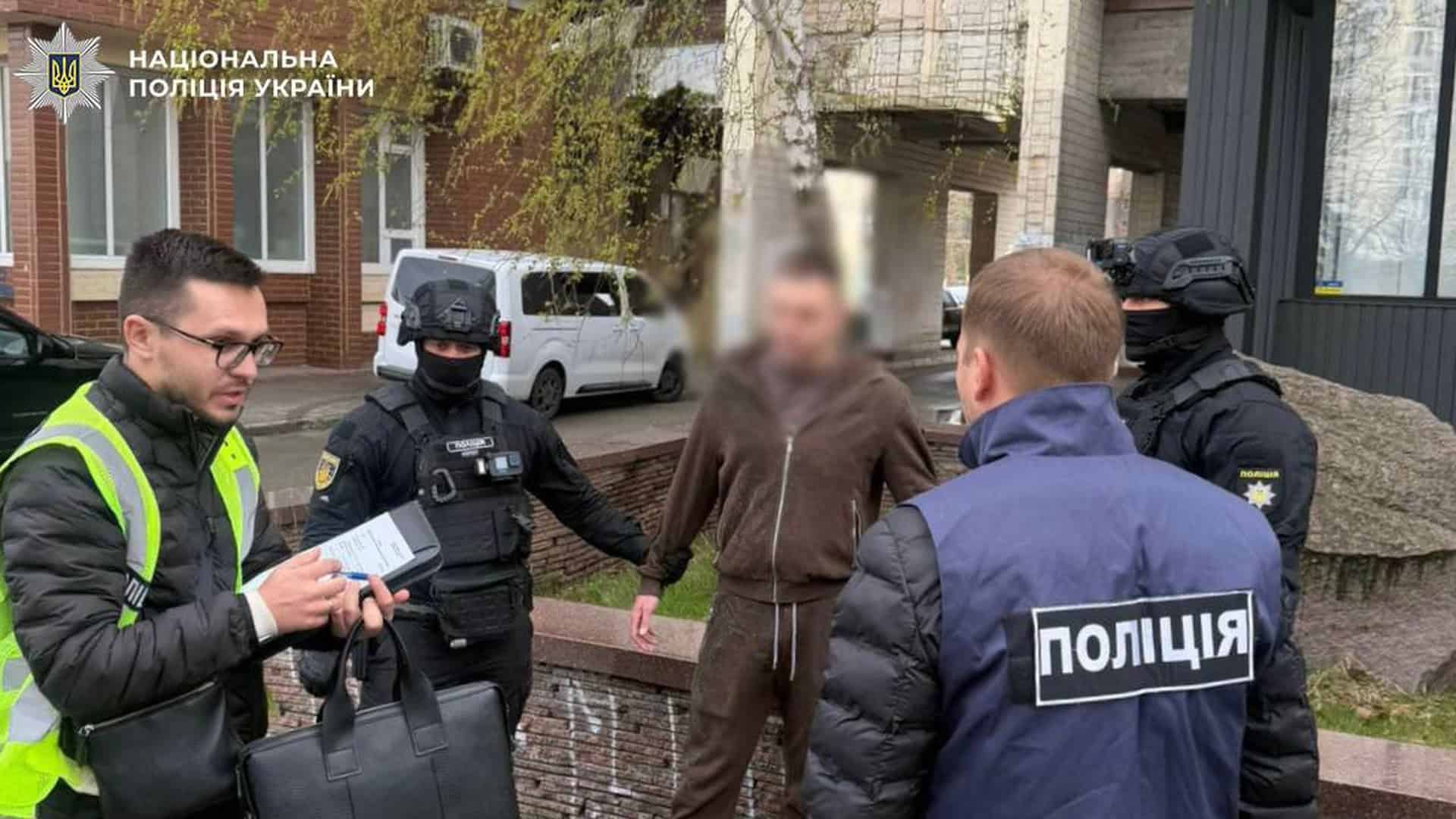 Поліцейські Оболонського управління затримують 24-річного киянина — учасника схеми договірних матчів із настільного тенісу