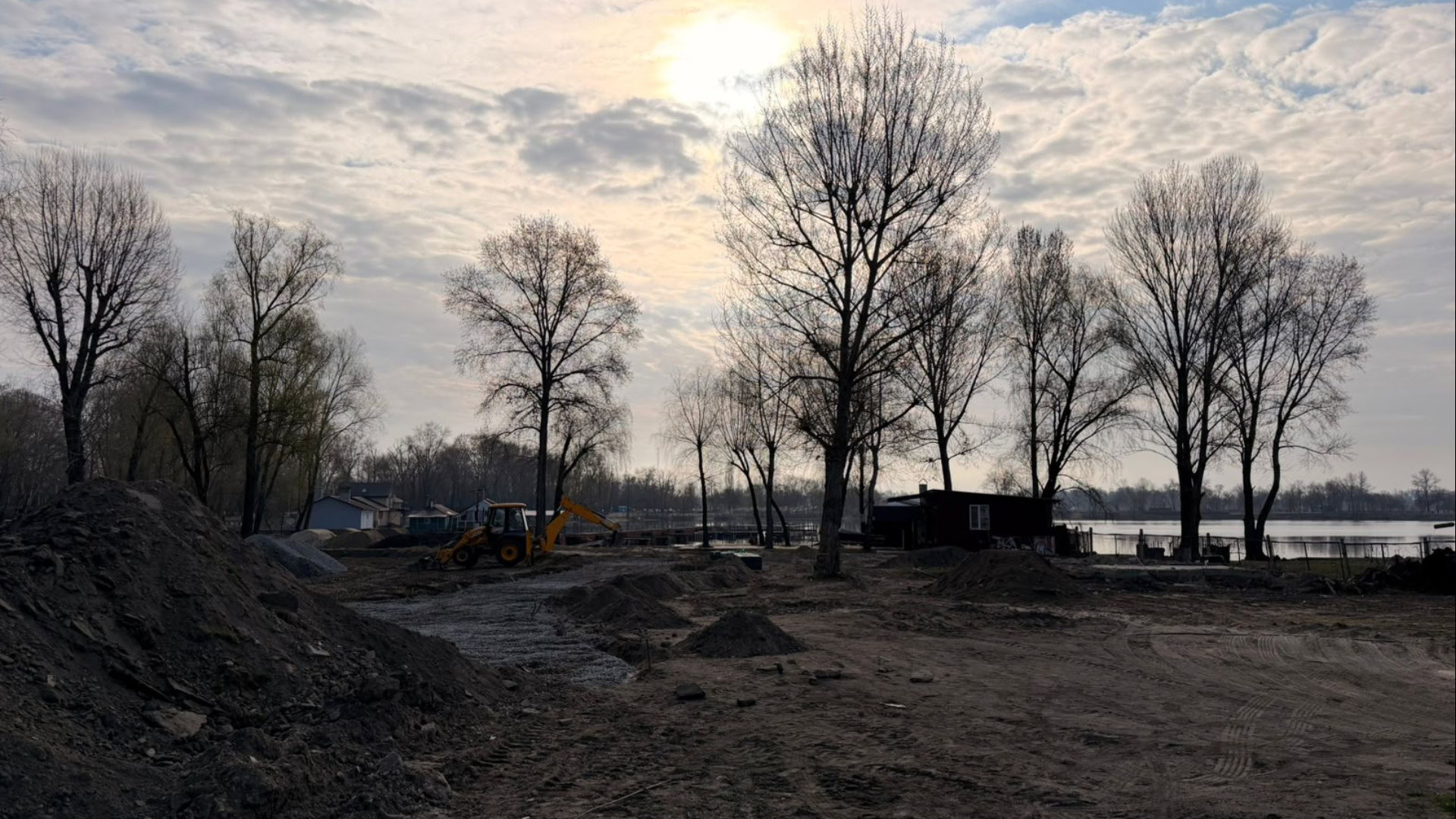 Візуалізація парку на вулиці Прирічній в Оболонському районі Києва з прогулянковими маршрутами та зеленими зонами