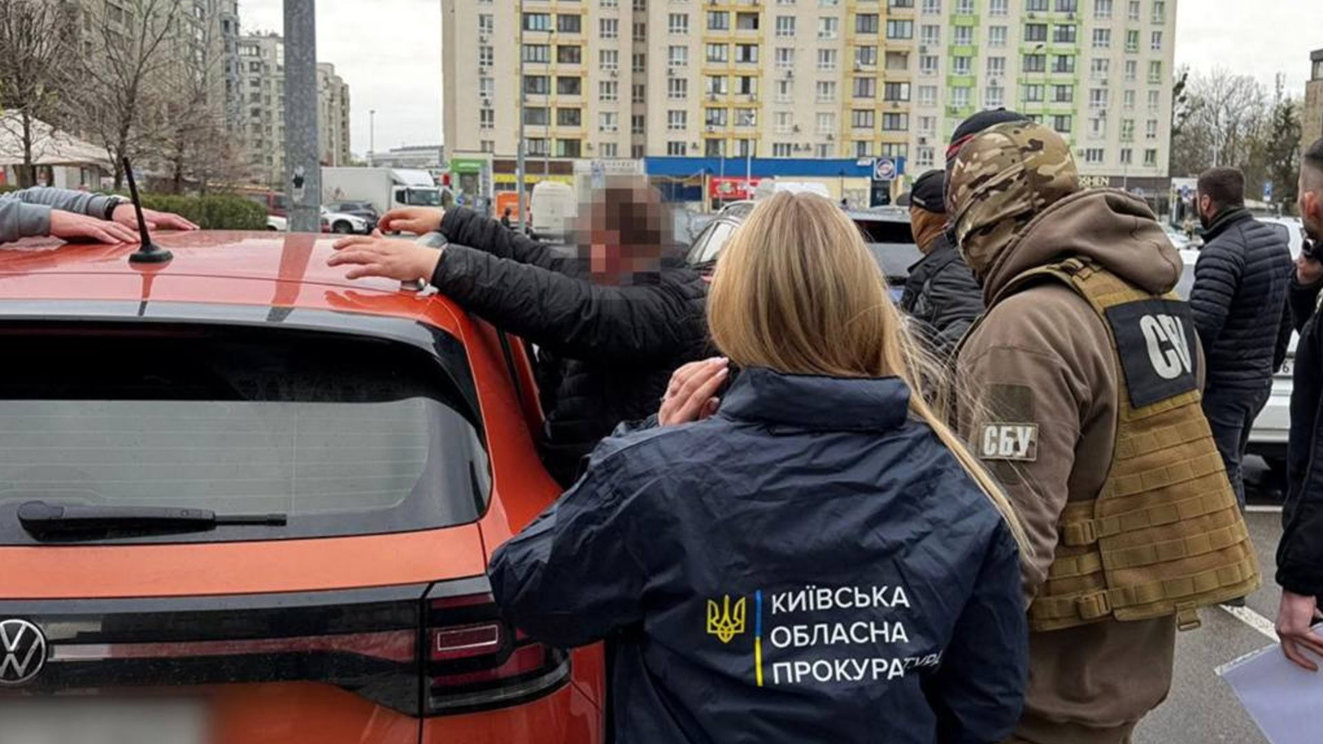 Правоохоронці затримали подружжя, яке організувало схему впливу на медпрацівників для оформлення фіктивних діагнозів за 20 000 доларів