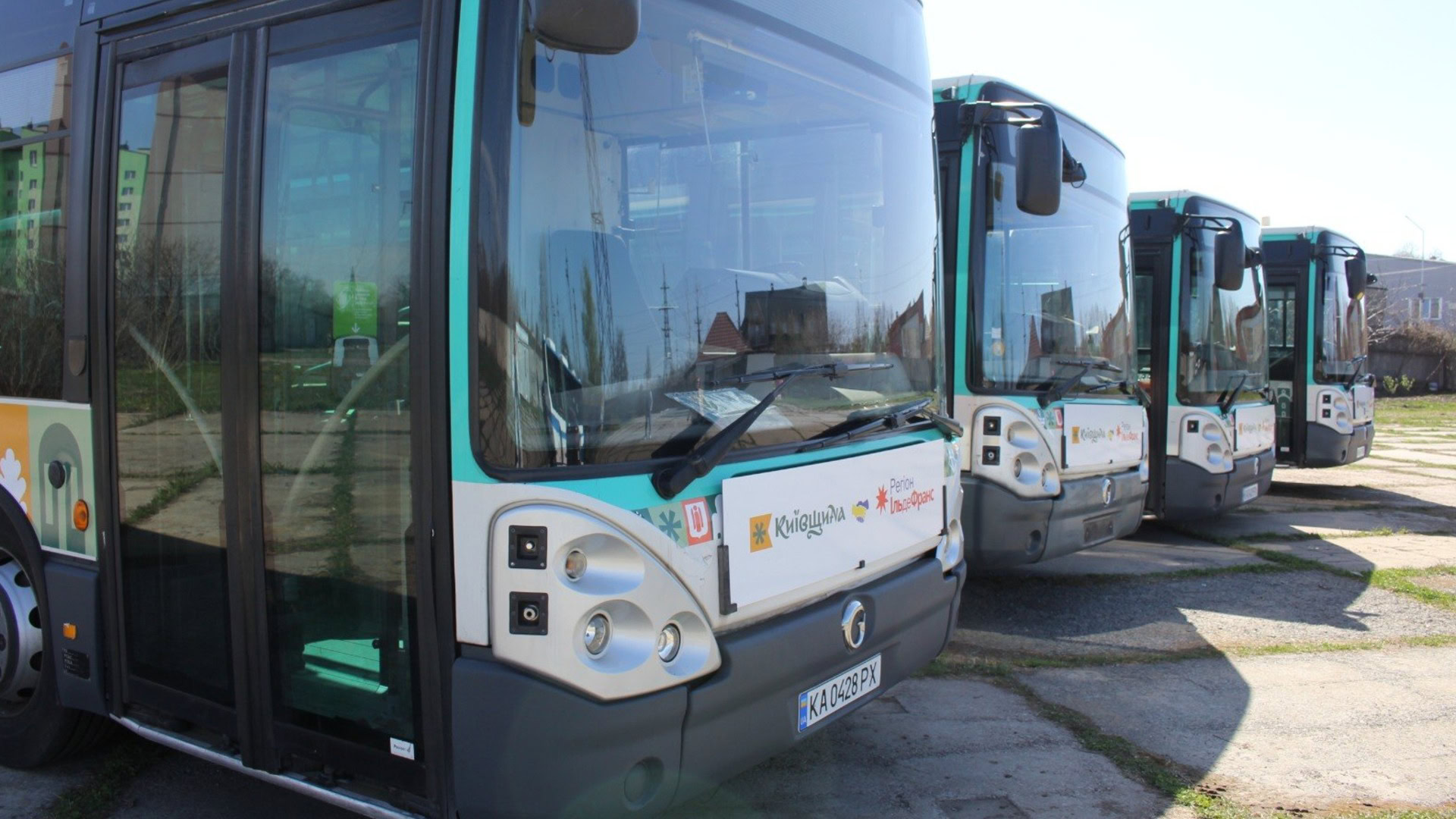 Чотири автобуси від французького регіону Іль-де-Франс для Вишгородської громади Київської області