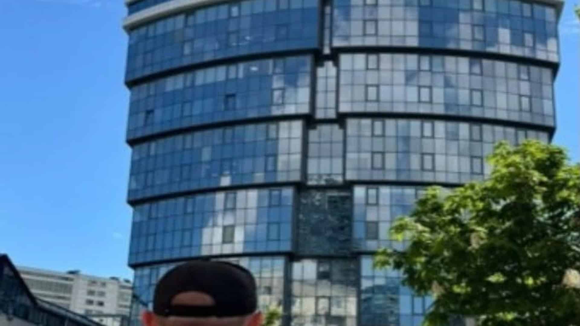Махінації з землею кіностудії Довженка на 150 млн: прокуратура подала позов Прокуратура арештувала квартиру росіянина в ЖК «Кловський» за 700 тис. дол.