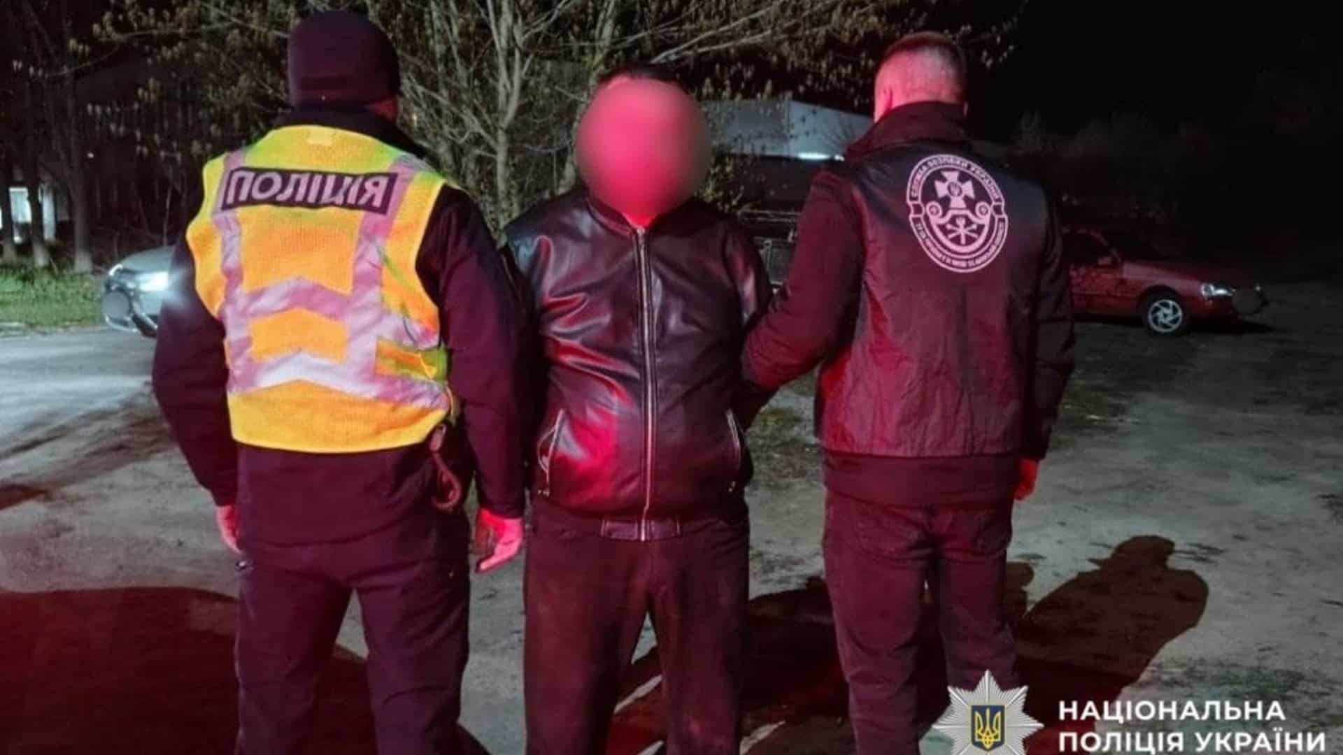 На Київщині затримали чоловіка, який переправляв військовозобов'язаних за кордон за $25 тис.