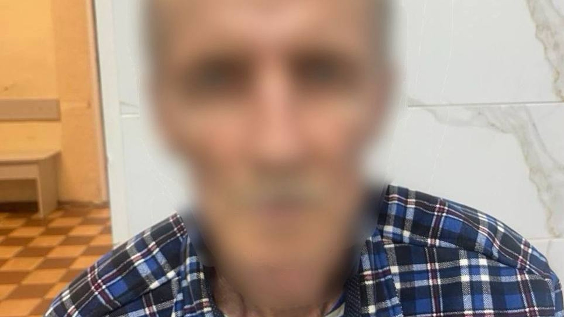 Броварський район: чоловік вдарив сестру сокирою — підозра у замаху на вбивство