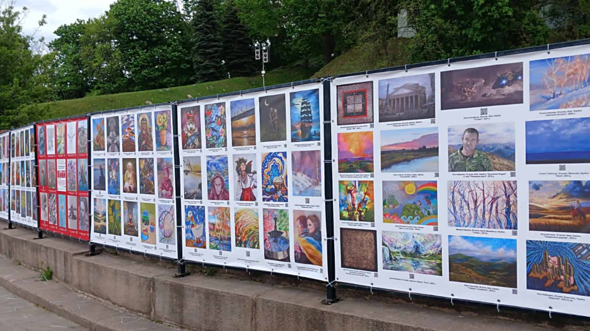 У Києві 22 травня покажуть проєкти екопростору пам'яті Самійла Кішки Відкрита виставка артмарафону «Покоління війни» у Центральному парку Києва — панелі з 106 роботами митців з 4 країн біля Арки Свободи