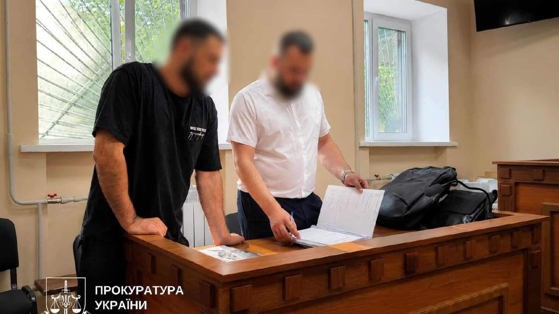 Пожежа у Голосіївському районі: загорівся диван, вогонь перекинувся на дах Шахраї у Києві виманили квартиру та будинок вартістю 5,6 млн, представившись працівниками ТЦК