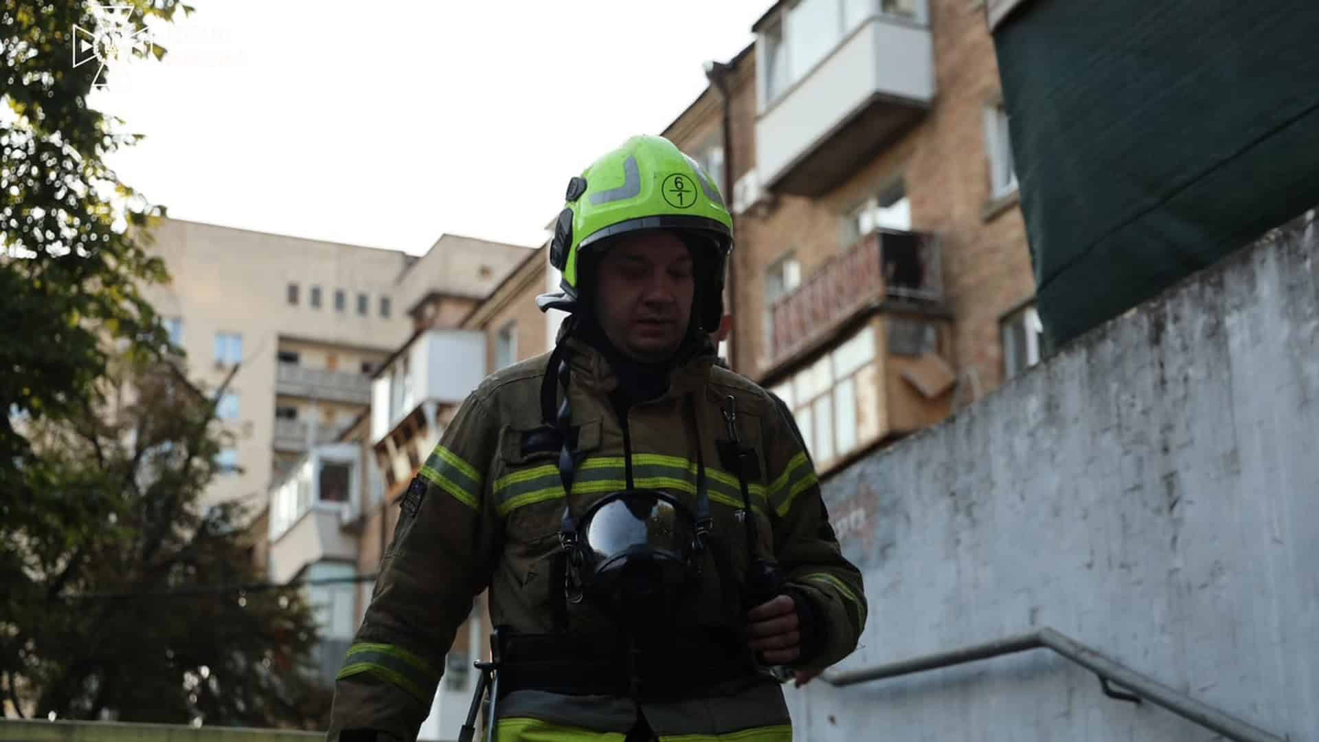 31 постраждалий у лікарнях після атаки 2 червня, обидві дитини стабільні Рятувальники ДСНС працюють на місці російської атаки у Києві: один загиблий і 13 постраждалих у трьох районах міста