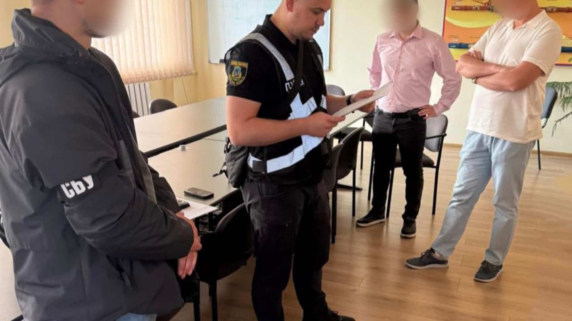У Вишневому тиждень розбирають завали: працюють 400 фахівців Поліція Київщини повідомила про підозру директору товариства у заволодінні 129 млн грн через схему у тендерах енергетичної галузі