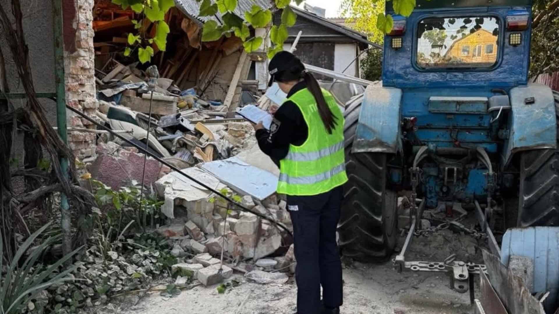 Удар по Бориспільському району: троє поранених, серед них дитина 2011 року Пошкоджені приватні будинки у Броварському районі Київської області після ракетної атаки росії — постраждали п'ятеро
