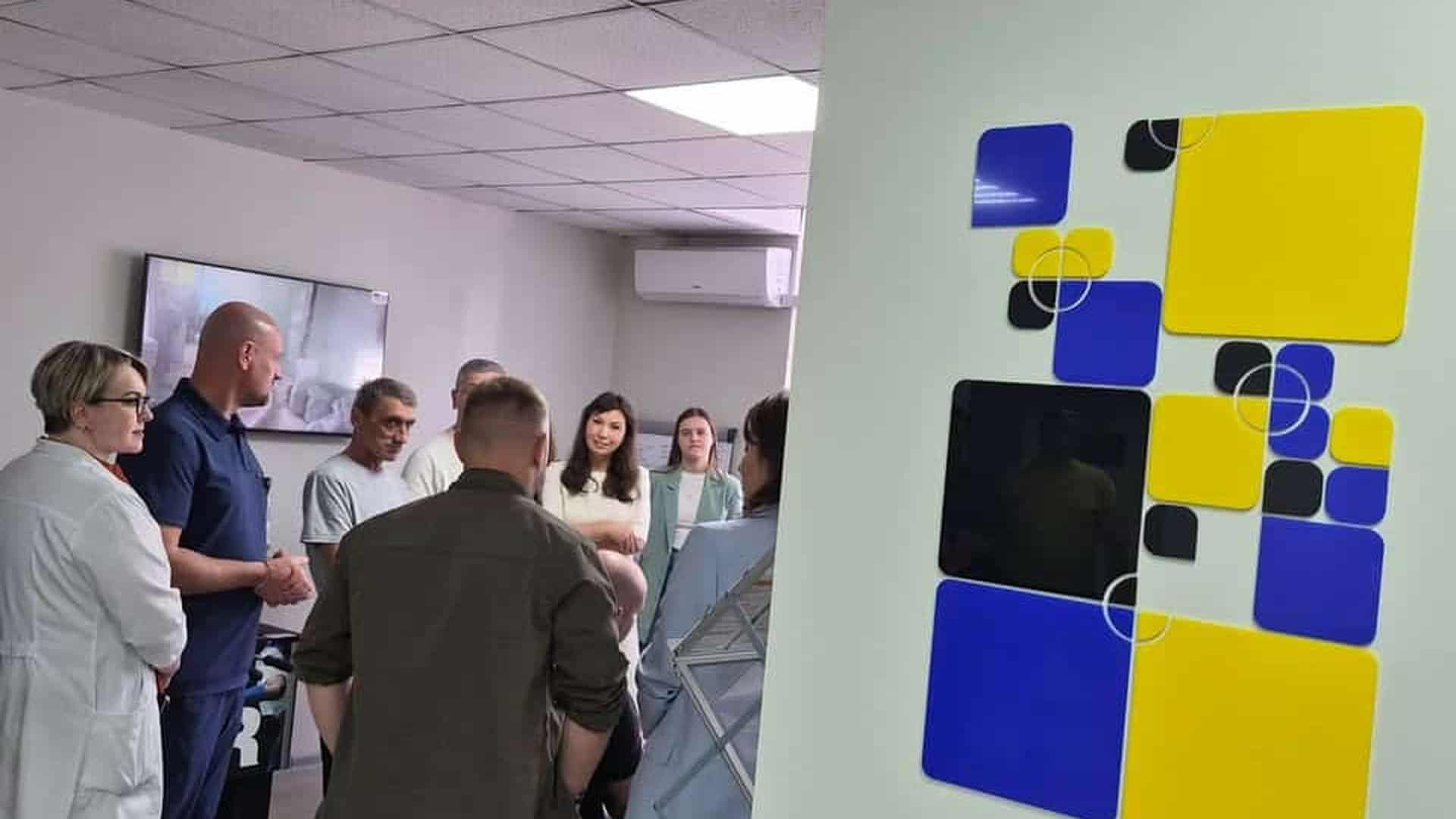 У Київській міській клінічній лікарні № 12 відкрили «Простір турботи про ветеранів та ветеранок» — новий безбар'єрний центр комплексної підтримки захи