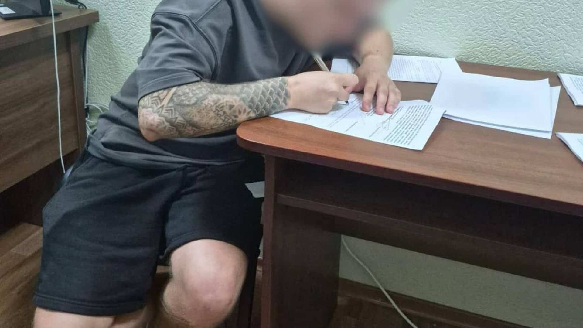 Автомобілі на автомайданчику в Києві — понад 3000 авто ввезли під виглядом гуманітарної допомоги для ЗСУ