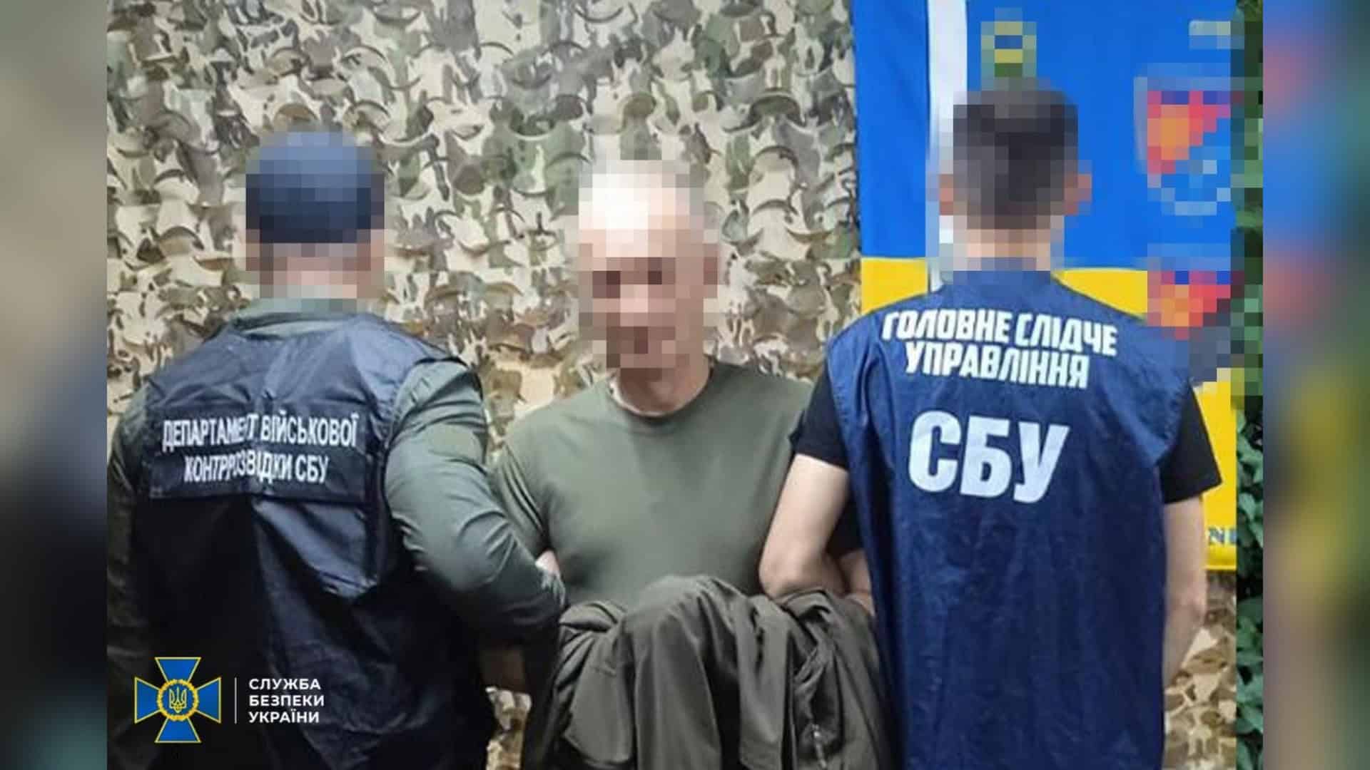 Посадовця Дніпровської РДА підозрюють у завищенні вартості ремонту на 2,2 млн Співробітники СБУ затримали командира бригади ТрО на Київщині, підозрюваного у розкраданні 12 млн грн на закупівлі 580 FPV-дронів