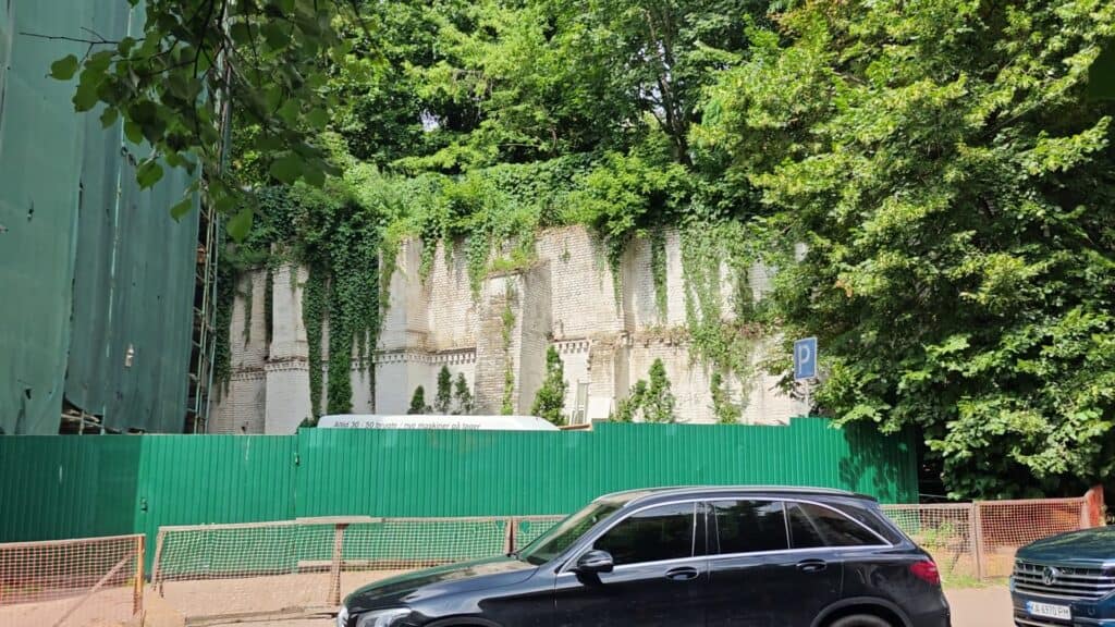 Афанасівський яр: під центром Києва лежить похований яр із власною річкою Афанасівський яр: під центром Києва лежить похований яр із власною річкою