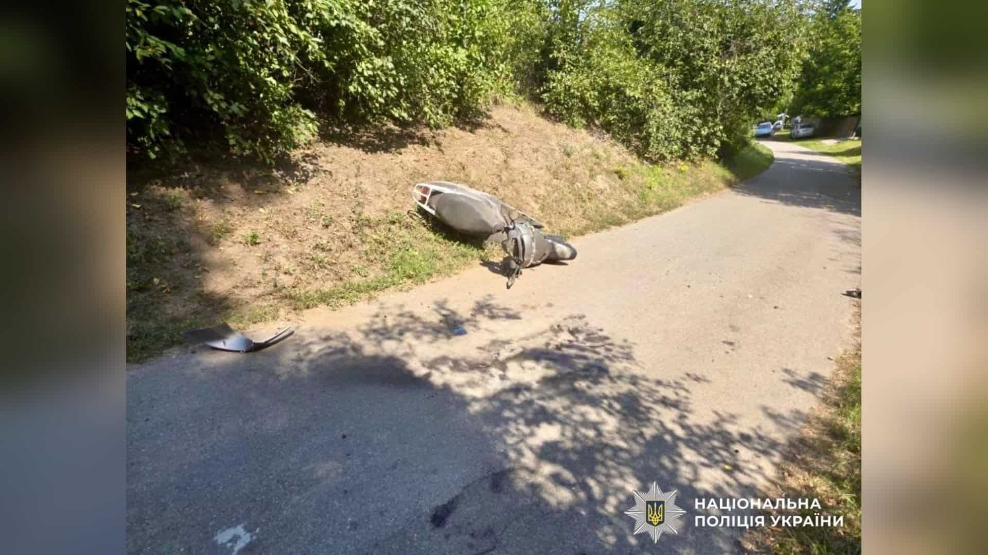 Місце смертельного ДТП у селі Михайлівка Білоцерківського району, де загинув 58-річний мотороліст на Honda