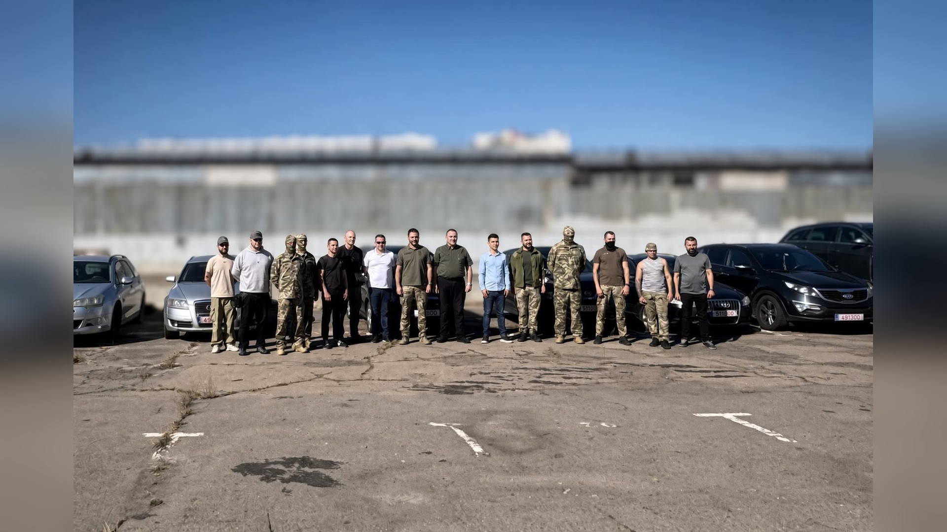 Дев'ять автомобілів від Литовської Республіки передані підрозділам Сил оборони України за сприяння КМВА та волонтерських фондів
