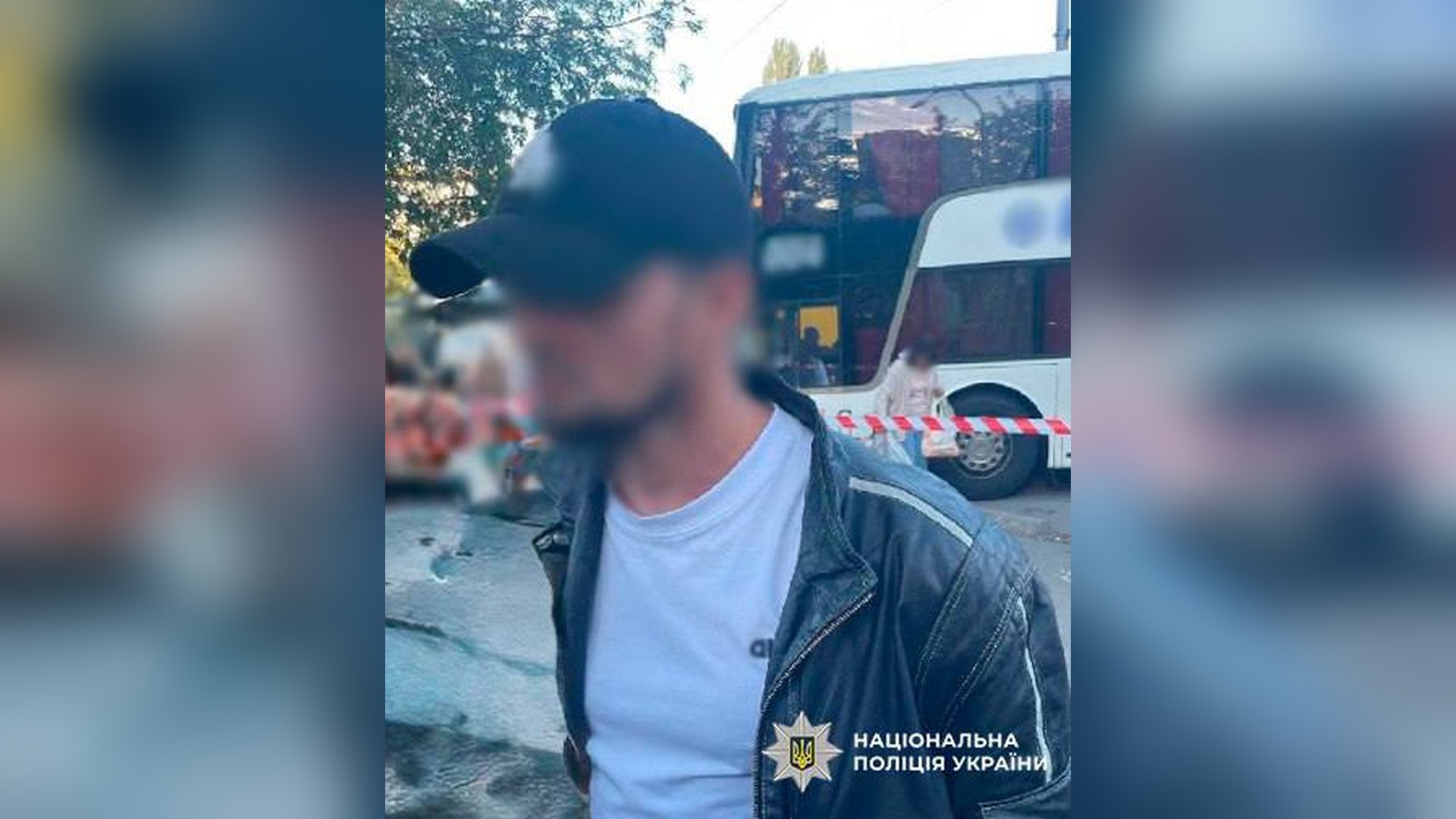 Поліцейські Шевченківського району Києва затримали 39-річного чоловіка з осколковою гранатою на автостанції