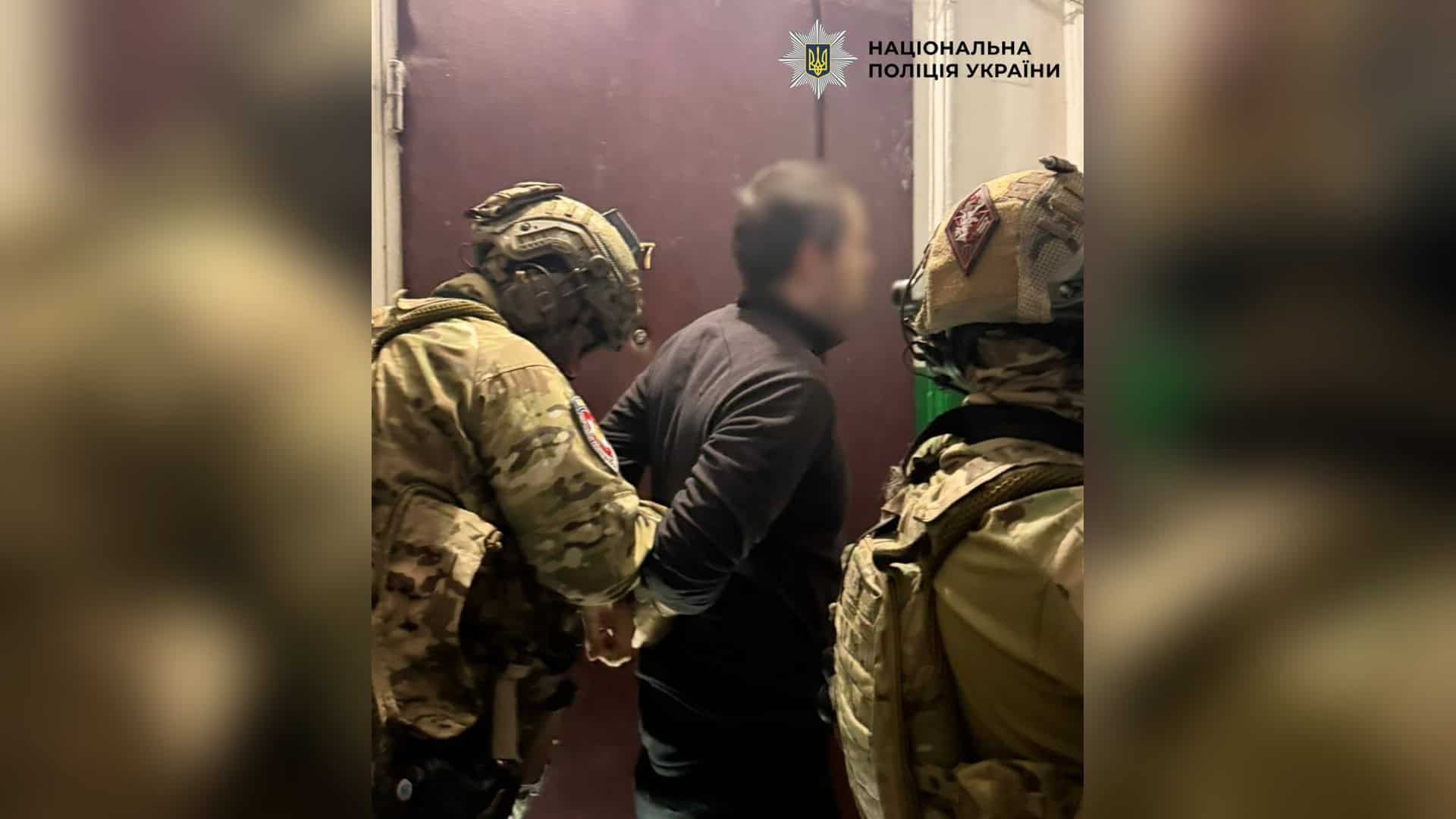 Поліцейські Святошинського району затримали зловмисника, який розстріляв 71-річного директора клініки репродуктології у Києві