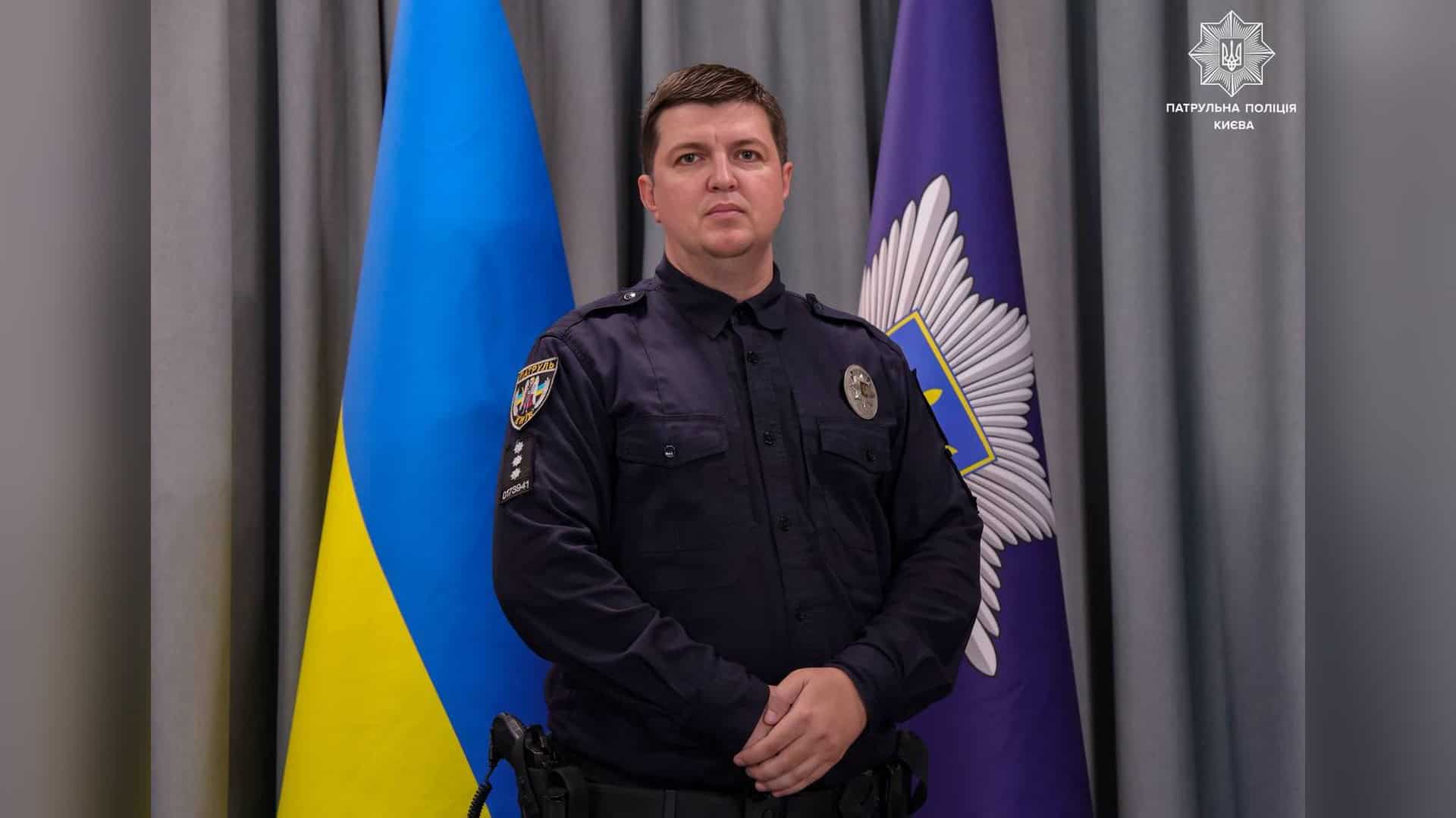 Суддю Шевченківського райсуду Аббасову покарали за затримку судових рішень Інспектор СОБ Денис Ящук надає домедичну допомогу пораненій жінці на вулиці Києва — поранення шиї та кровотеча