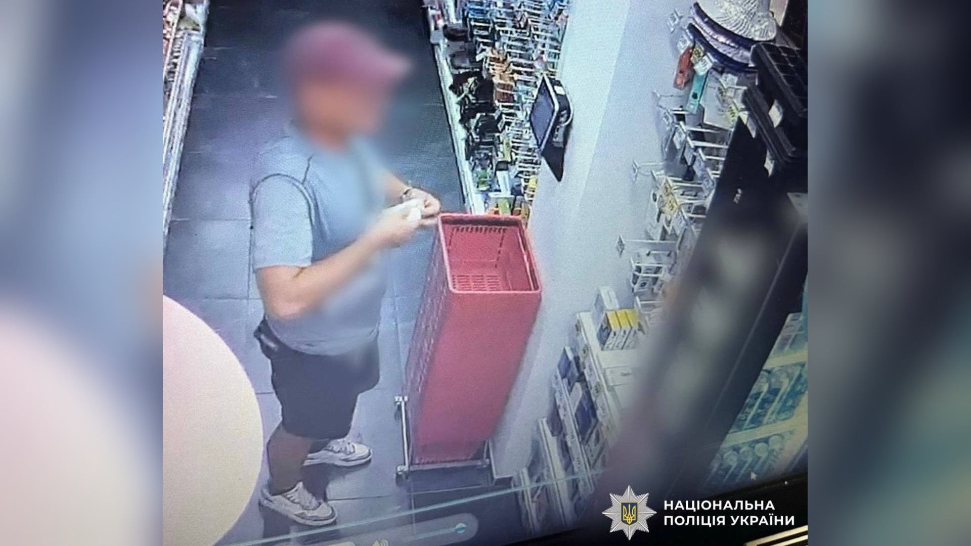 Поліцейські у Білій Церкві затримали 34-річного чоловіка, підозрюваного у грабежі магазину — вкрав портативний ґаджет