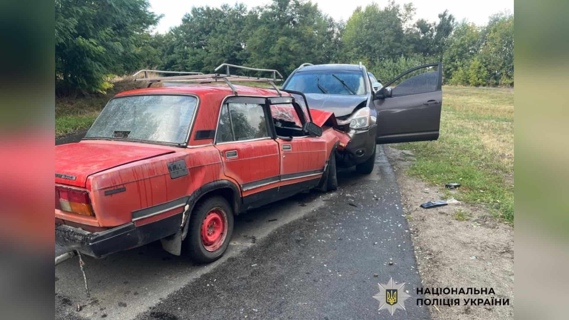 Снайпер із Бучі застрелив 70-річного чоловіка, поки той годував собаку Місце ДТП поблизу села Студеники на Бориспільщині, де зіткнулися Nissan і ВАЗ — четверо постраждалих госпіталізовано