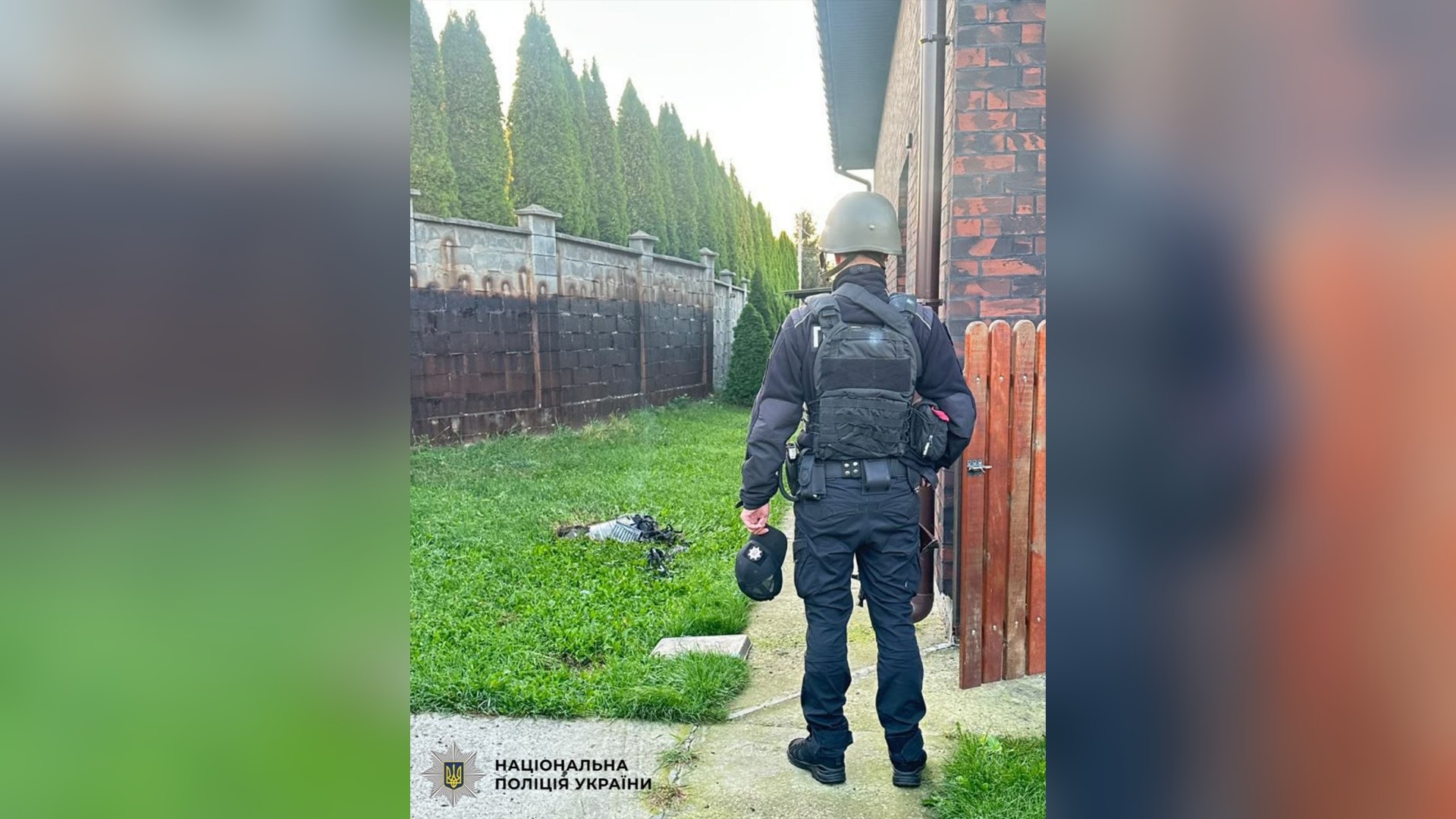 Атака на Київ 15 червня: 5 загиблих, 35 поранених, серед них — двоє дітей Поліцейські документують наслідки ворожої атаки на Київщину — пошкоджені будинки, автомобілі та поранена 7-річна дівчинка на Бучанщині