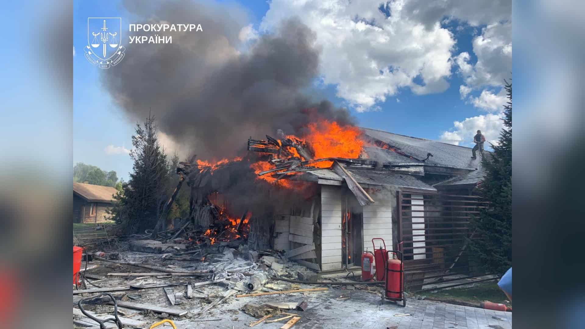 Наслідки атаки російських дронів на Київщину 2 вересня — пошкоджений басейн парково-готельного комплексу в Обухівському районі, троє поранених