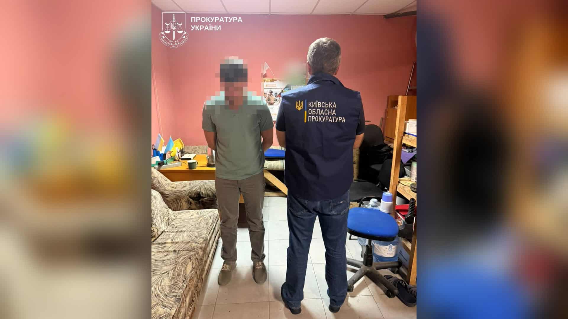 Обвинувальний акт на організатора фіктивного працевлаштування передали до суду Будівля міської ради у Вишгороді, де посадовець отримав 112 тис. грн хабара за зміни до дозволу на будівництво