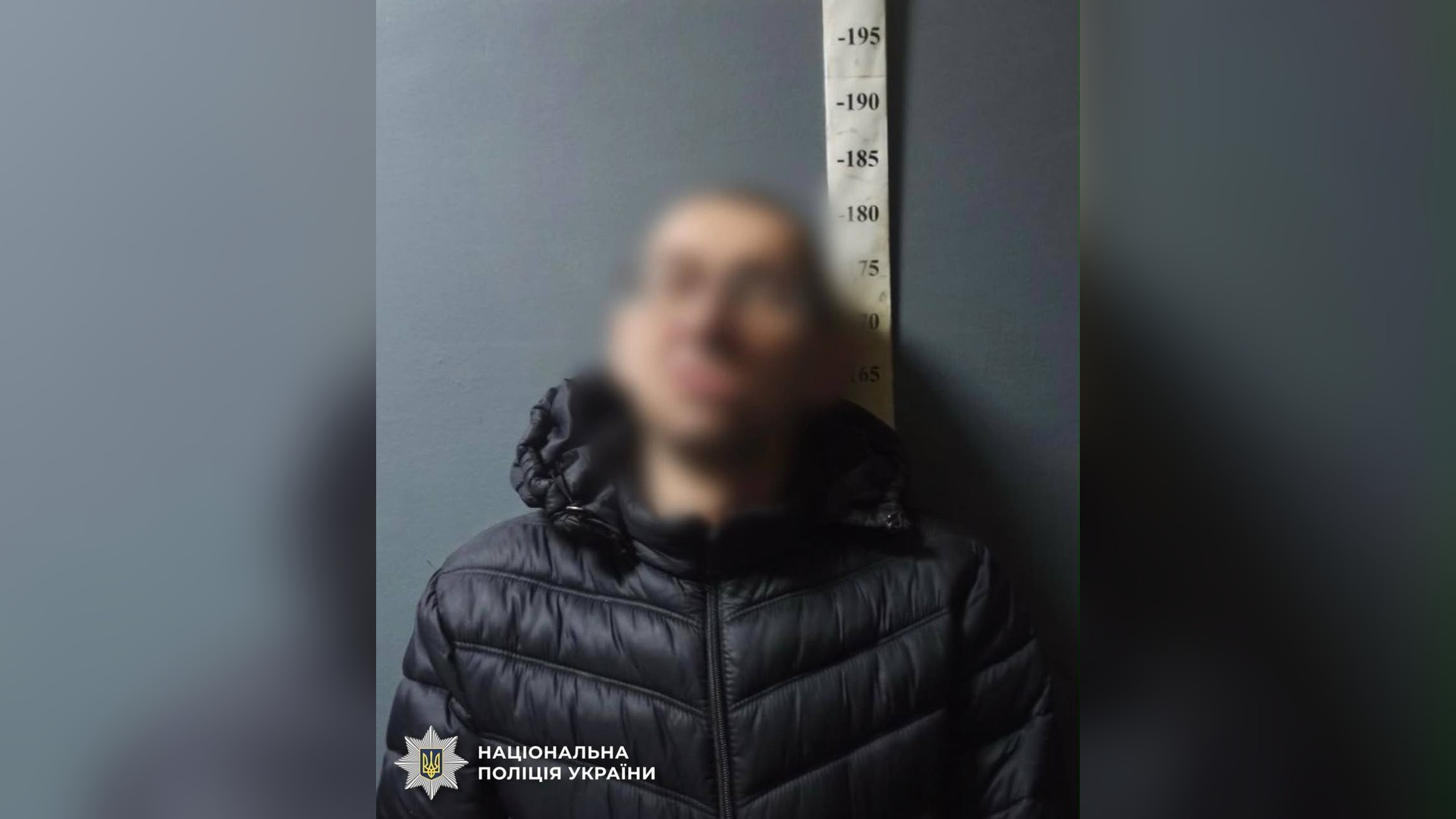 Затримання чоловіка, який погрожував підірвати гранату у багатоповерхівці у Дніпровському р-ні Києва