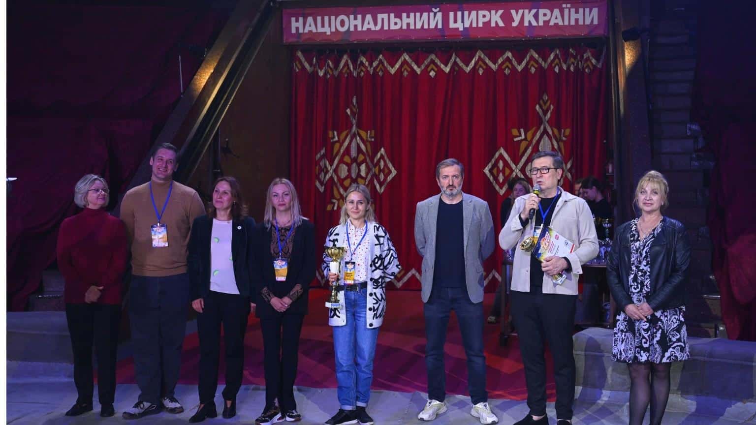 «Кубок Золотих Воріт»: 124 виступи у Національному цирку України Учасники церемонії нагородження фестивалю під час фестивалю «Кубок Золотих Воріт» у Національному цирку України в Києві
