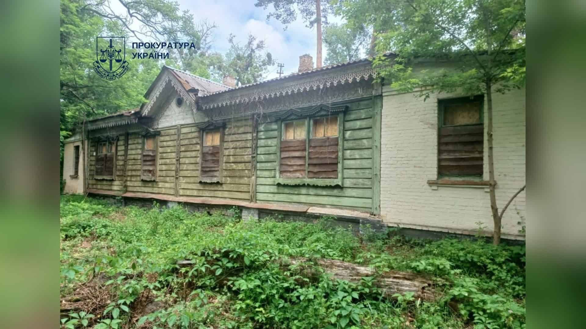 Дерев'яний одноповерховий будинок — пам'ятка архітектури місцевого значення на вулиці Миколи Юнкерова в Оболонському р-ні