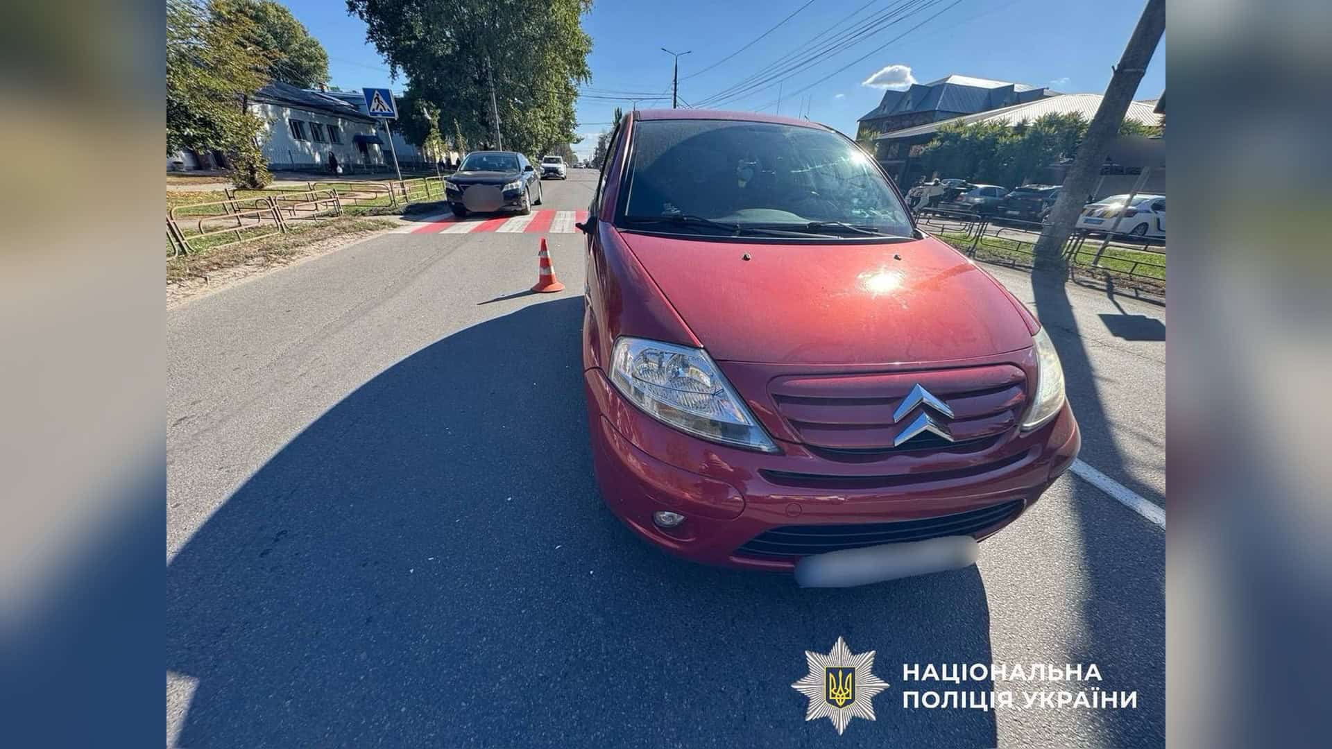 Наїзд автомобіля Citroen на пішохідку на нерегульованому переході у Броварах — жінку госпіталізували