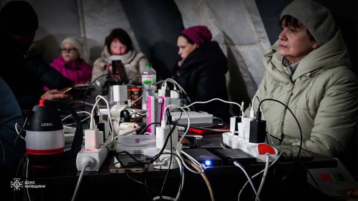 Люди в Пункті незламності