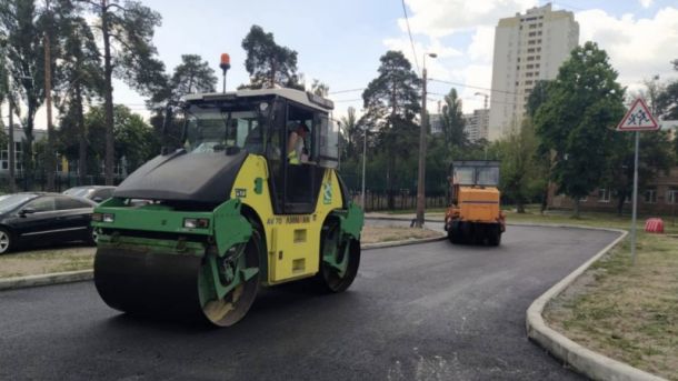 Трамвайне депо на Лук’янівці під загрозою: зруйнований дах, вибиті вікна й припис від КМДА
