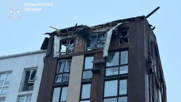 Пошкоджений будинок внаслідок удару російського дрона