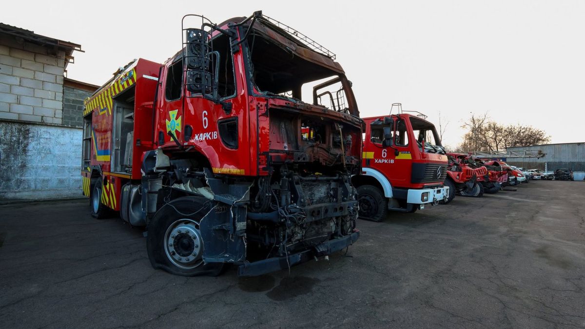 Київська ОДА передала пневмокаркасні намети та кабель ДСНС