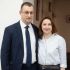Головні новини Києва | Kyiv.News Олег Заярний у костюмі поруч із журналісткою під час інтерв'ю