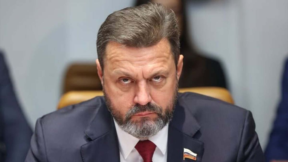 У фірми Деркача заберуть паркінг біля вокзалу У фірми Деркача заберуть паркінг біля вокзалу