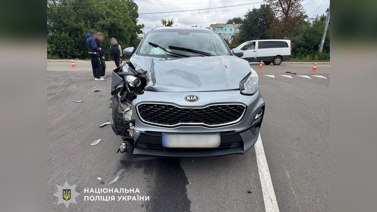 Мотоцикліст постраждав у ДТП з KIA Sportage у Березані на Київщині Місце ДТП у Березані на Київщині, де мотоцикліст зіткнувся з KIA Sportage та отримав травми