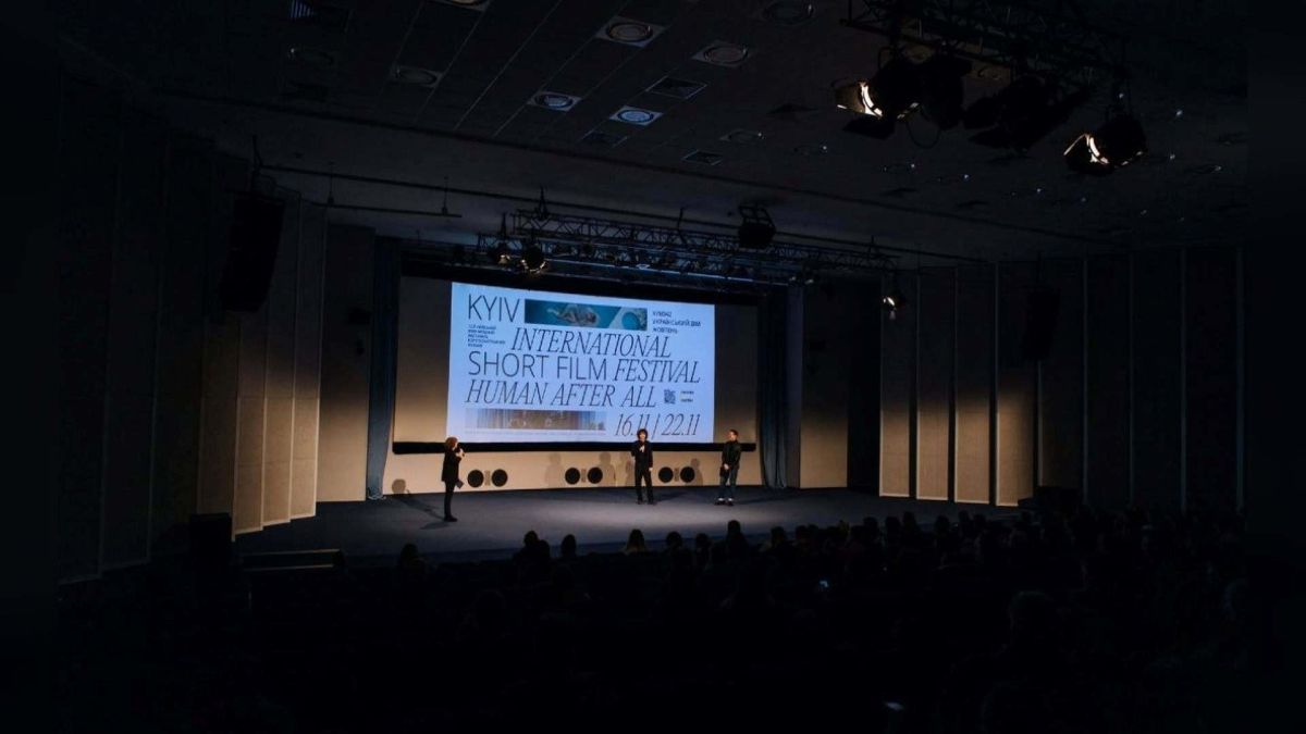 Кінотеатр «Жовтень» у Києві, де з 17 по 23 вересня 2026 року проходить фестиваль KISFF з 250 фільмами у 40 програмах