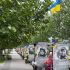 Головні новини Києва | Kyiv.News Алея Слави в місті Обухів на Київщині з портретами загиблих українських захисників, квітами та українськими прапорами