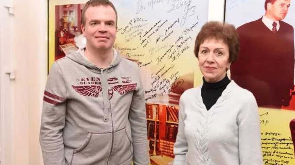 Син космонавта Каденюка знайдений мертвим у Києві Дмитро Каденюк із мамою