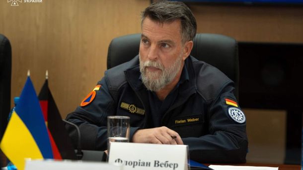 Водія Mercedes з ДТП на Чоколівці, де загинули четверо, залишили під вартою Представники ДСНС України та Федерального агентства технічної допомоги Німеччини THW на робочій зустрічі в Києві