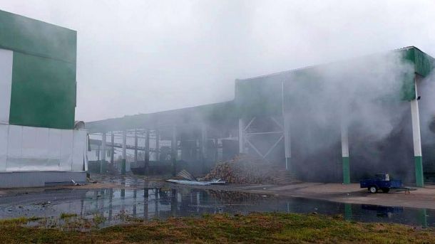 Пошкоджена ударом РФ українська теплоелектроцентраль — архівне фото