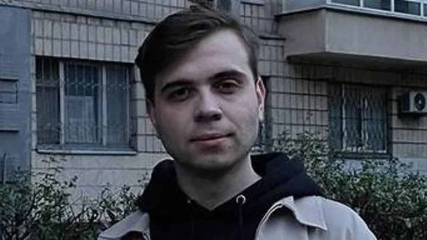 Україна вшановує пам'ять захисників, загиблих в Оленівці Журналіст hromadske Євгеній Шульгат, якого поліція затримала в Києві 27 липня та доставила до ТЦК